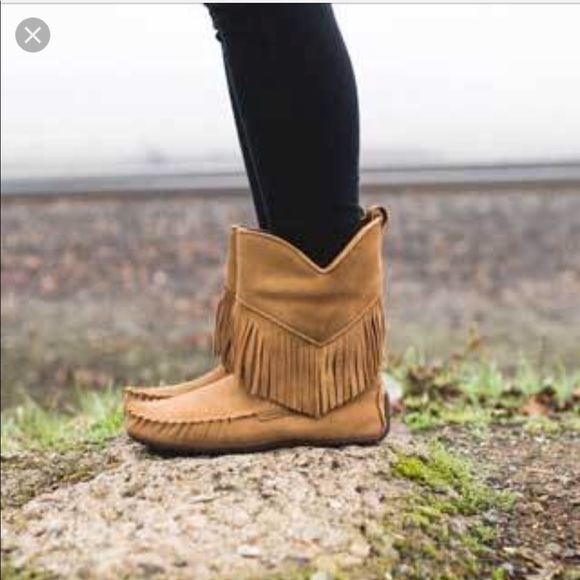 Manitobah Mukluks Okotoks Grain Boot 